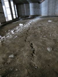 Дольщикам разрушающегося в Барнауле пятиэтажного гаража посоветовали без промедления укреплять строение