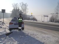 В алтайском ГУ МВД будут бороться с происшествиями с помошью макетов школьницы и полицейского