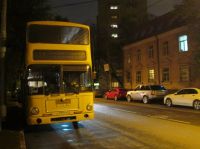 Петербуржец приехал в Барнаул за двухэтажным автобусом, который стал творческой мастерской