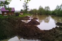 В одном из районов Барнаула из-за паводка может начаться оползень