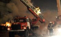 Мебельное производство компании «Три слона» горело в Барнауле