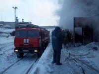В Барнауле тушили цех подготовки сырья на Алтайском шинном комбинате