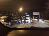 Пять легковушек столкнулись в Барнауле у ТРЦ «Европа»