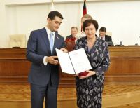 18 человек «разобрали» награды к 75-летию представительной власти на Алтае