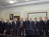 Александр Карлин поощрил орденом алтайского сенатора-юбиляра