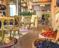 Новосибирские рекламисты объяснили, почему «Цицаки» для Барнаула лучше «Шоколадницы»