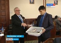 Александр Бердников хочет запустить форель и хариуса в озера Республики Алтай