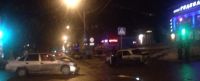 В Барнауле водители «шестерки» и иномарки не разобрались со светофором и устроили ДТП