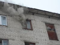 В Рубцовске на пожаре в многоквартирном доме погиб 50-летний мужчина