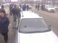 Пьяный барнаулец на «Волге» организовал цепную аварию у магазина Metro