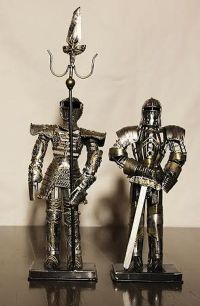 Один из старейших баров Барнаула распродает мебель