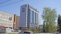 Барнаулец украсил многоэтажку гигантским портретом Валерия Чкалова