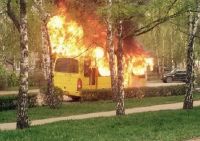 В Индустриальном районе Барнаула дотла сгорел маршрутный автобус