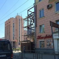 Заказчики «аквариума» в центре Барнаула мутят воду