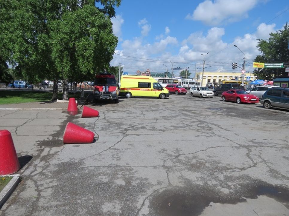 Кинотеатр «Мир» неожиданно «полыхнул» в центре Барнаула