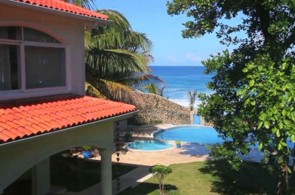 Стоит ли приобретать недвижимое имущество за границей?