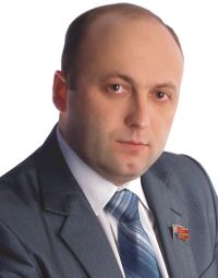 Вице-спикер Алтайского Заксобрания не нашел причин лишать мандата своего одиозного коллегу