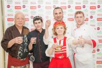 Повара новосибирского магазина «Холидей Классик»