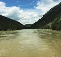 Сын Алексея Навального свалился с катера в Телецкое озеро