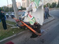 В Барнауле убегающий от полиции пьяный водитель снес светофор