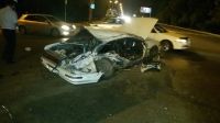 «КамАЗ», ехавший на красный, целиком смял Toyota в Барнауле