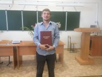 Подкупил основательностью: вчерашний студент стал директором алтайской школы