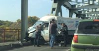 В Барнауле «ГАЗель» не вписалась в арку Старого моста