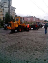 В Барнауле вместе с патриархом «проводили» и новый асфальт в центре города