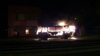 В Барнауле ранним утром сгорел пассажирский автобус