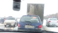 Сильный гололед на дорогах Алтайского края спровоцировал целый ряд аварий