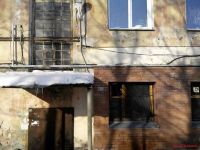 Барнаульские «национал-патриоты» вернули на место табличку с именем жертвы сталинских репрессий