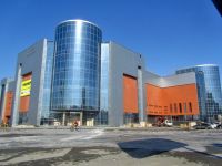 Фото ТЦ «Пионер» без вывесок «Ленты»