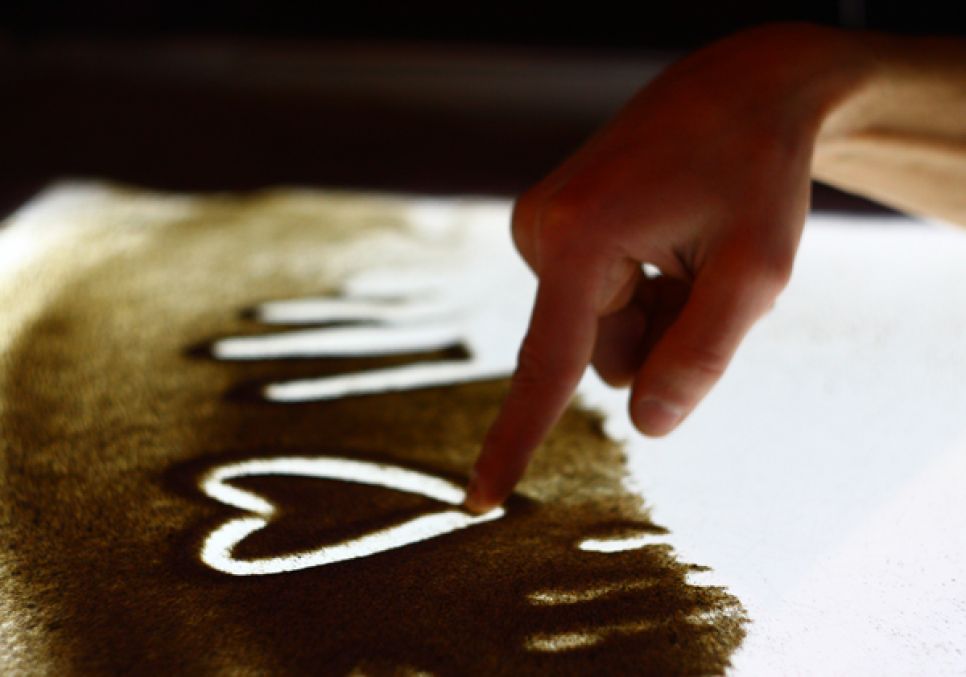 Песочная анимация как средство от стрессов