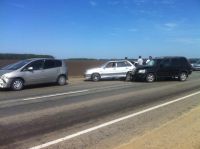 Две крупные аварии между Барнаулом и Бийском перекрыли движение на оживленной трассе