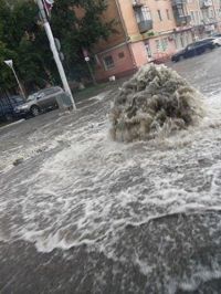 Затяжной ливень «подарил» Барнаулу сразу несколько новых фонтанов