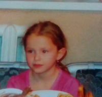 На Алтае 10-летняя девочка ушла купаться на сельское озеро и исчезла