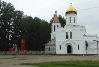 Храм, соседствующий с мемориалом