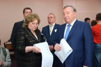 Выборы-2016: алтайский губернатор с супругой отдали свои голоса в Барнауле