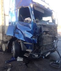 Два большегруза из Казахстана не поделили алтайскую трассу