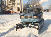 Барнаульский автомеханик изобрел «копеечный» трактор для уборки снега