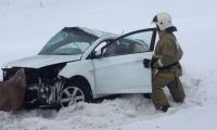 Молодая женщина погибла в лобовом столкновении иномарок на бийской трассе