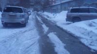 Дворы двух барнаульских многоэтажек залило водой из-за аварии