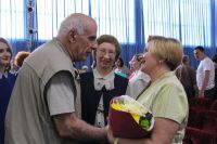 Ирина Лазаренко принимает поздравления после победы