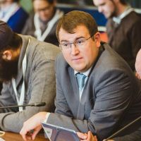 Андрей Максимов