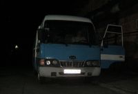 Машина, на которой якобы привозят и увозят представителей ИК