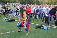 Во время празднования Дня физкультурника молодежь приучали правильно двигаться