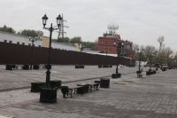 Пока на «барнаульском Арбате» можно полюбоваться на металлический забор