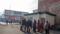 Разгневанные жильцы покушаются на вагончик