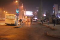 Карман у ТЦ «Гулливер» — потенциальное место ДТП. Редкие автобусы заезжают в него<span style=