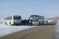 Полицейские спасают студентов